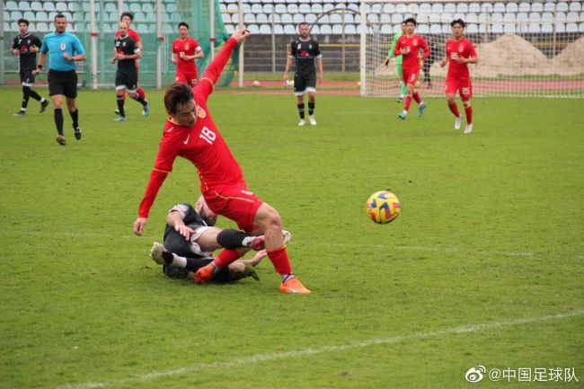 从《铁扇公主》到《大闹天宫》，从《宝莲灯》到《哪吒之魔童闹海》，历经百余年锤炼的中国动画从黑白剪影转变为多彩光影，从纸上丹青跃动至数字幻境，正在光影世界中不断创造新的奇迹。